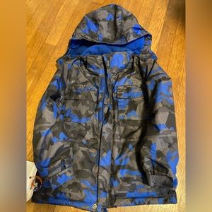 Boy’s winter/ ski jacket! Size 5-6 y/o Excellent condition! No flaws.